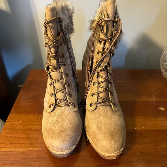 Zigi Soho Taupe Faux Fur Booties. Never worn - Picture 2 of 6